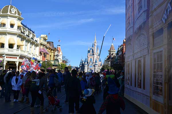 A holiday weekend could bring large crowds to The Magic Kingdom.