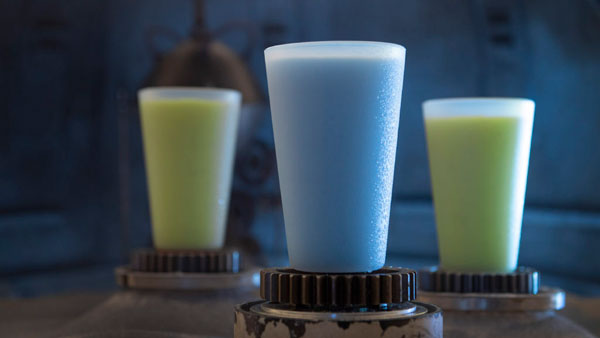 The general consensus from the crowds at Galaxy's Edge is that the blue and green milk are not great.