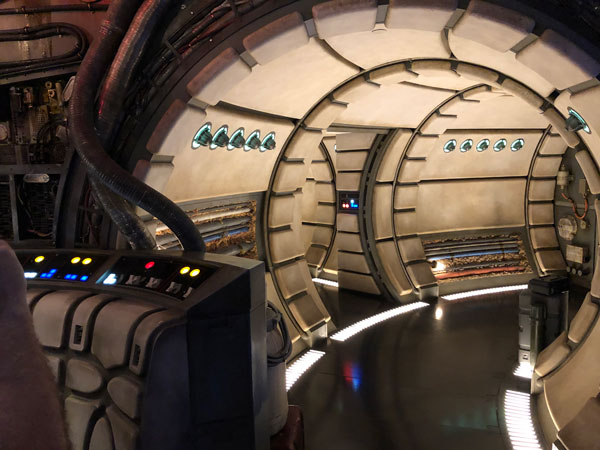 This iconic hallway offers the perfect setting for the last waiting area before we board the Millennium Falcon: Smugglers Run.