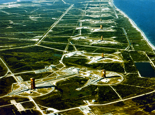 A stunning overhead view of the launchpads at Kennedy Space Center in 1984.